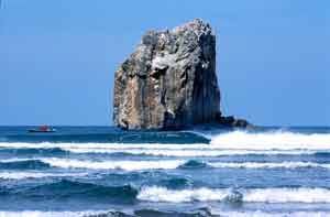 Witches Rock - Costa Rica Surf